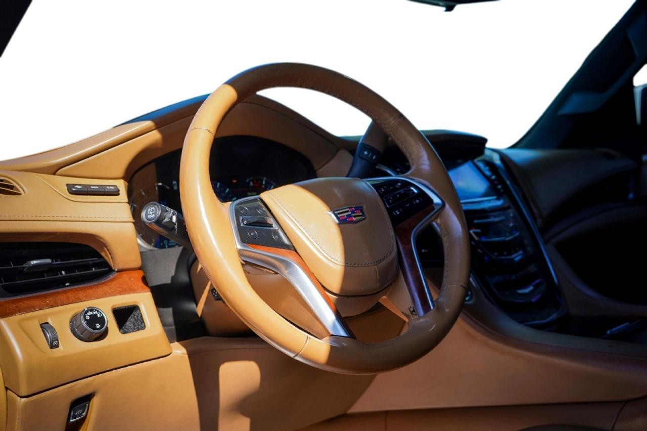 2017 CADILLAC Escalade ESV