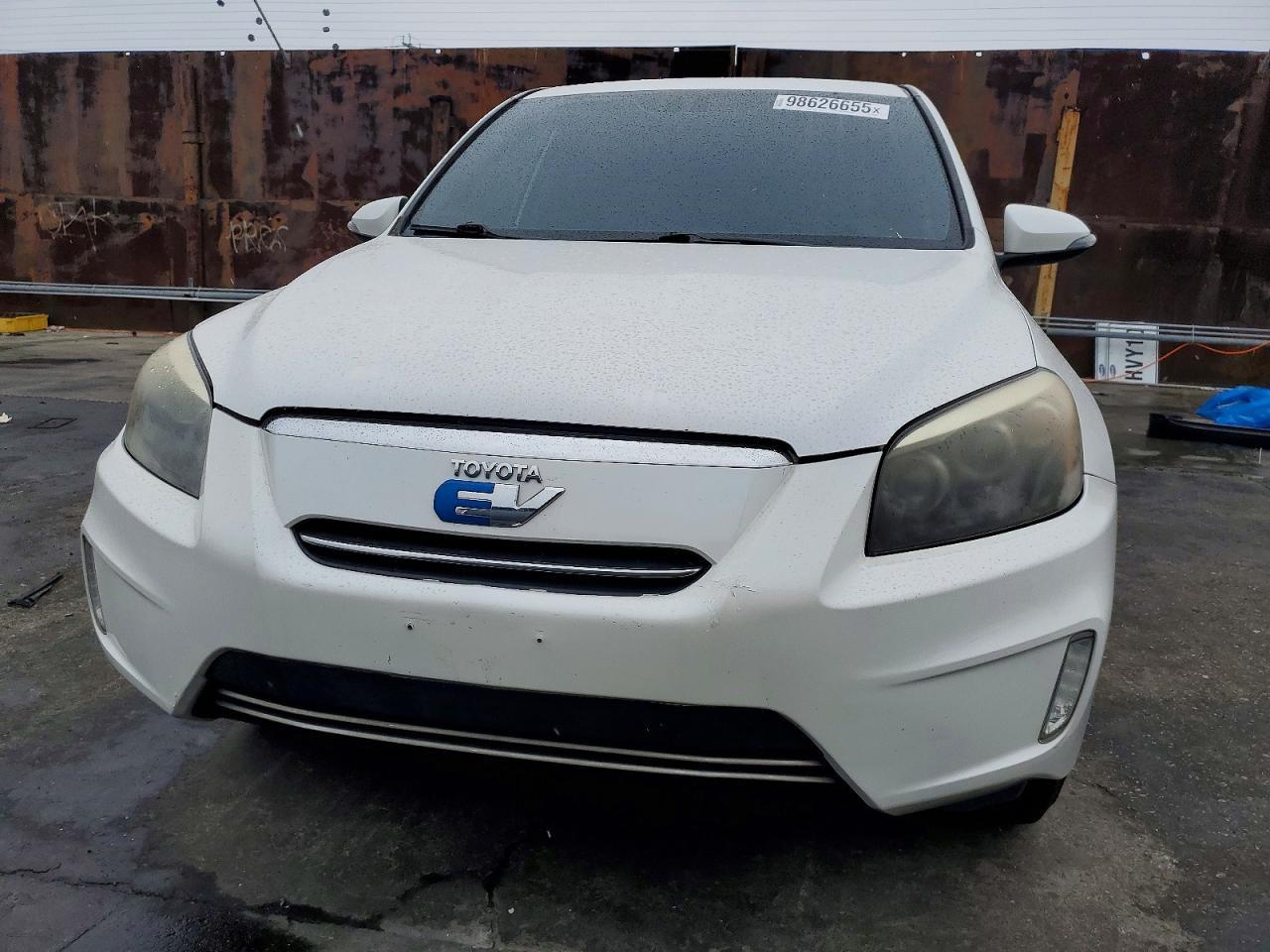 2013 TOYOTA RAV4
