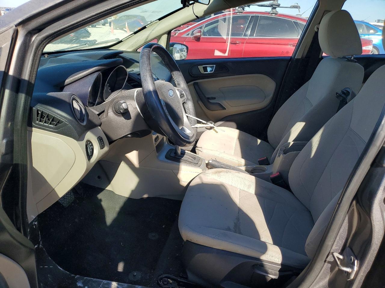 2014 FORD Fiesta