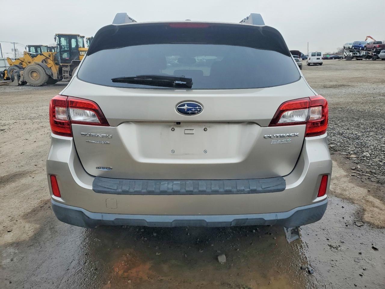 2015 SUBARU Outback