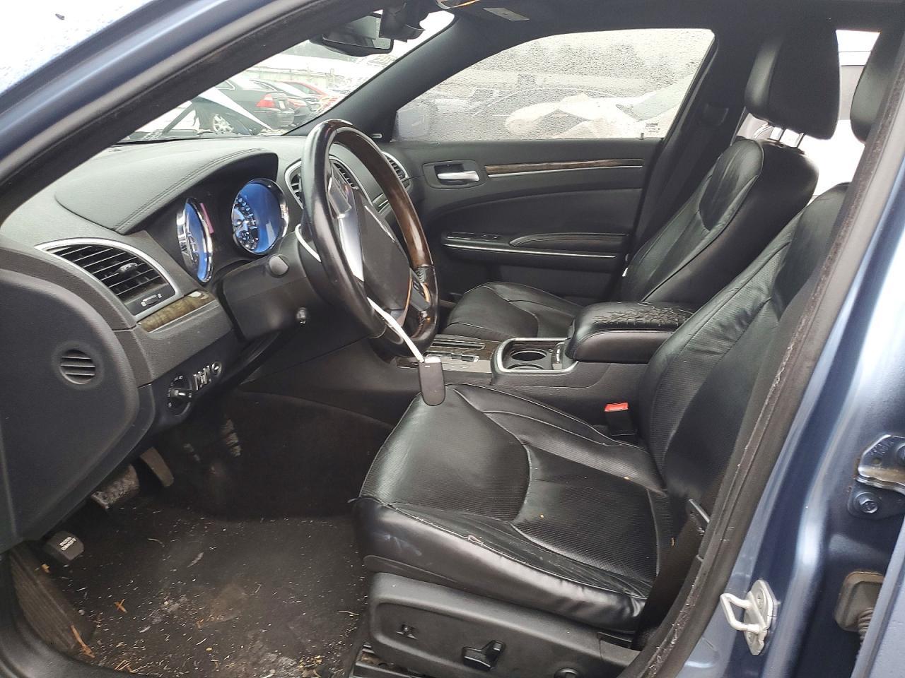 2011 CHRYSLER 300