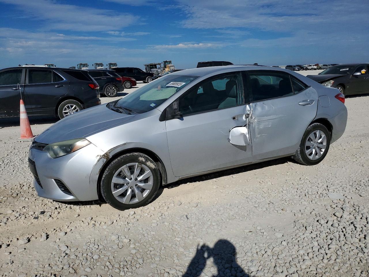 2015 TOYOTA COROLLA