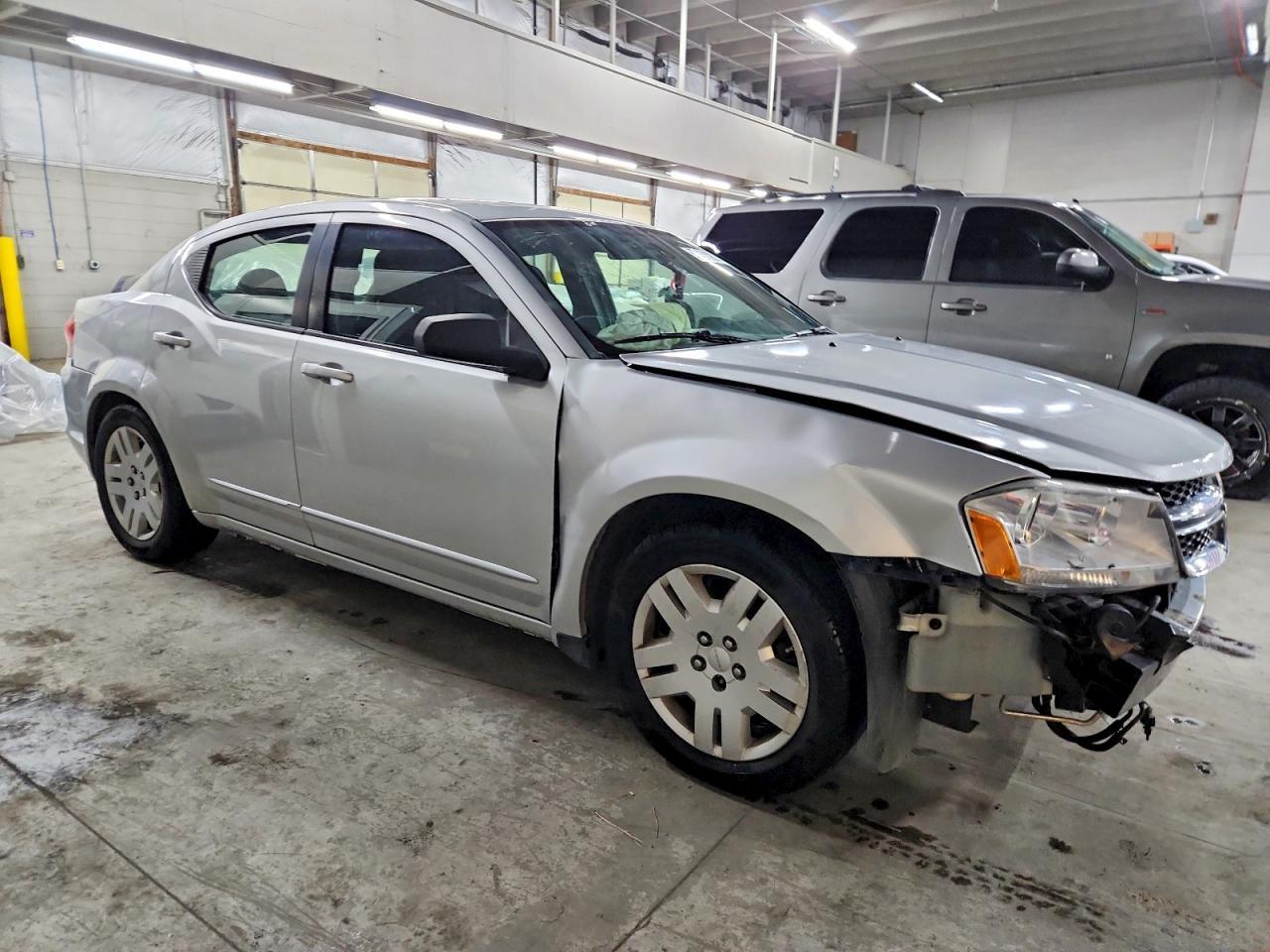 2012 DODGE Avenger