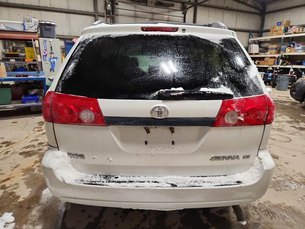 2006 TOYOTA SIENNA