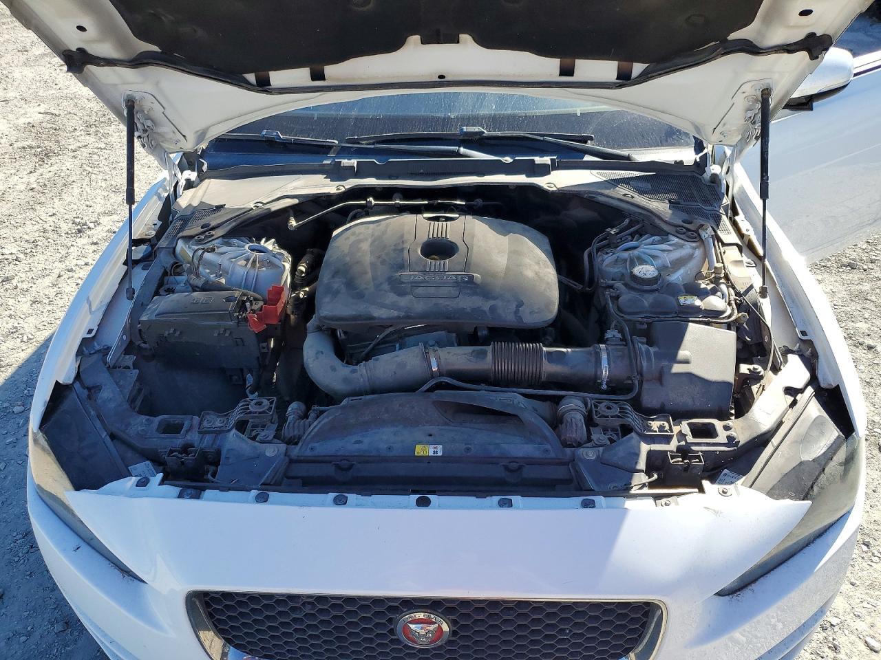 2017 JAGUAR XE