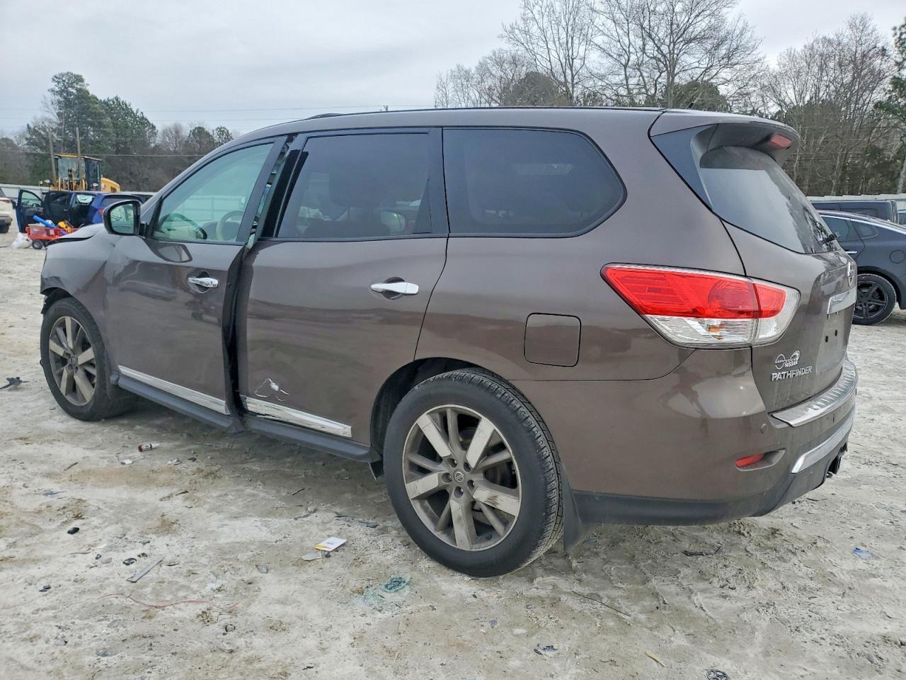 2015 NISSAN PATHFINDER