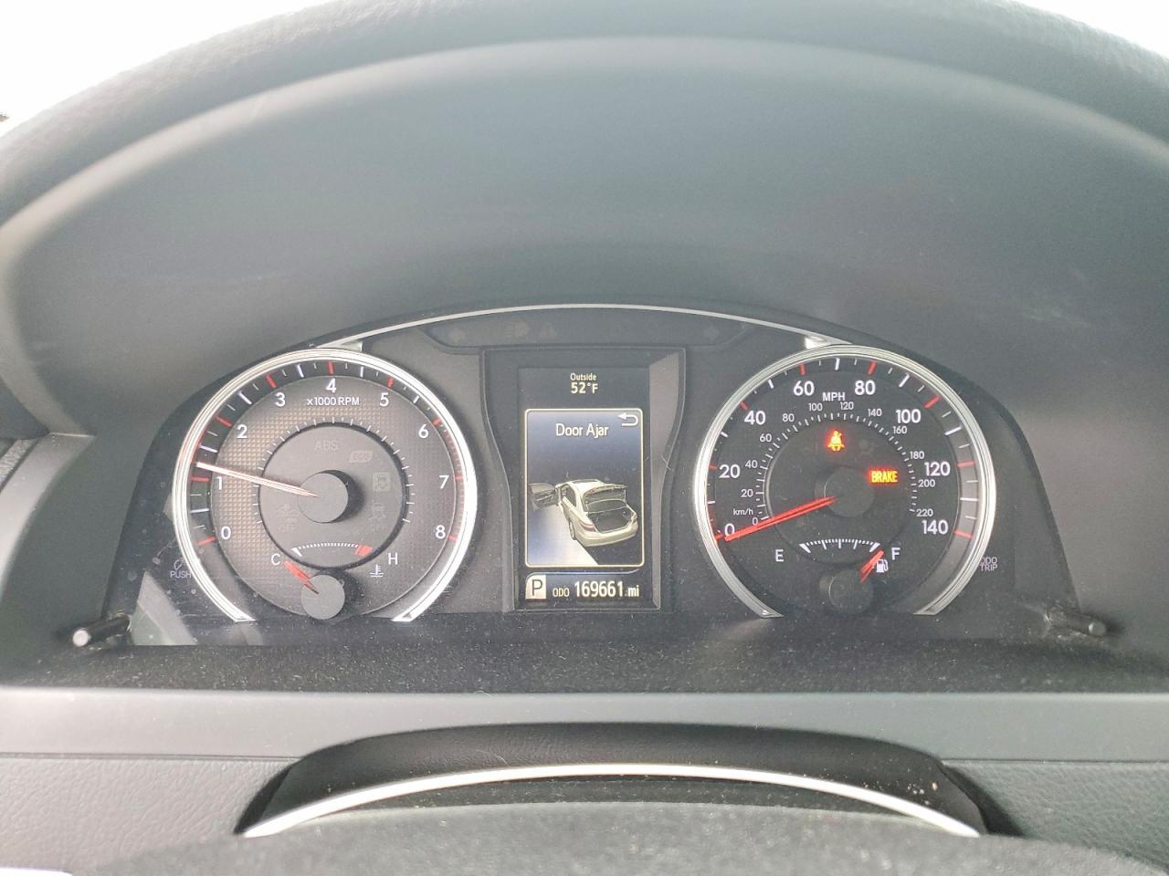 2016 TOYOTA CAMRY