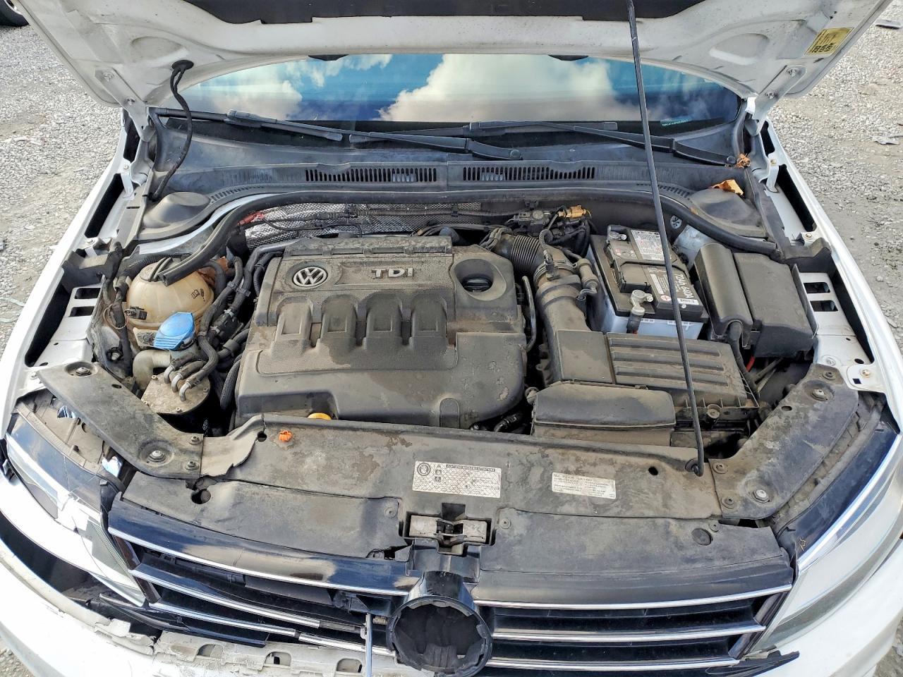 2015 VOLKSWAGEN JETTA