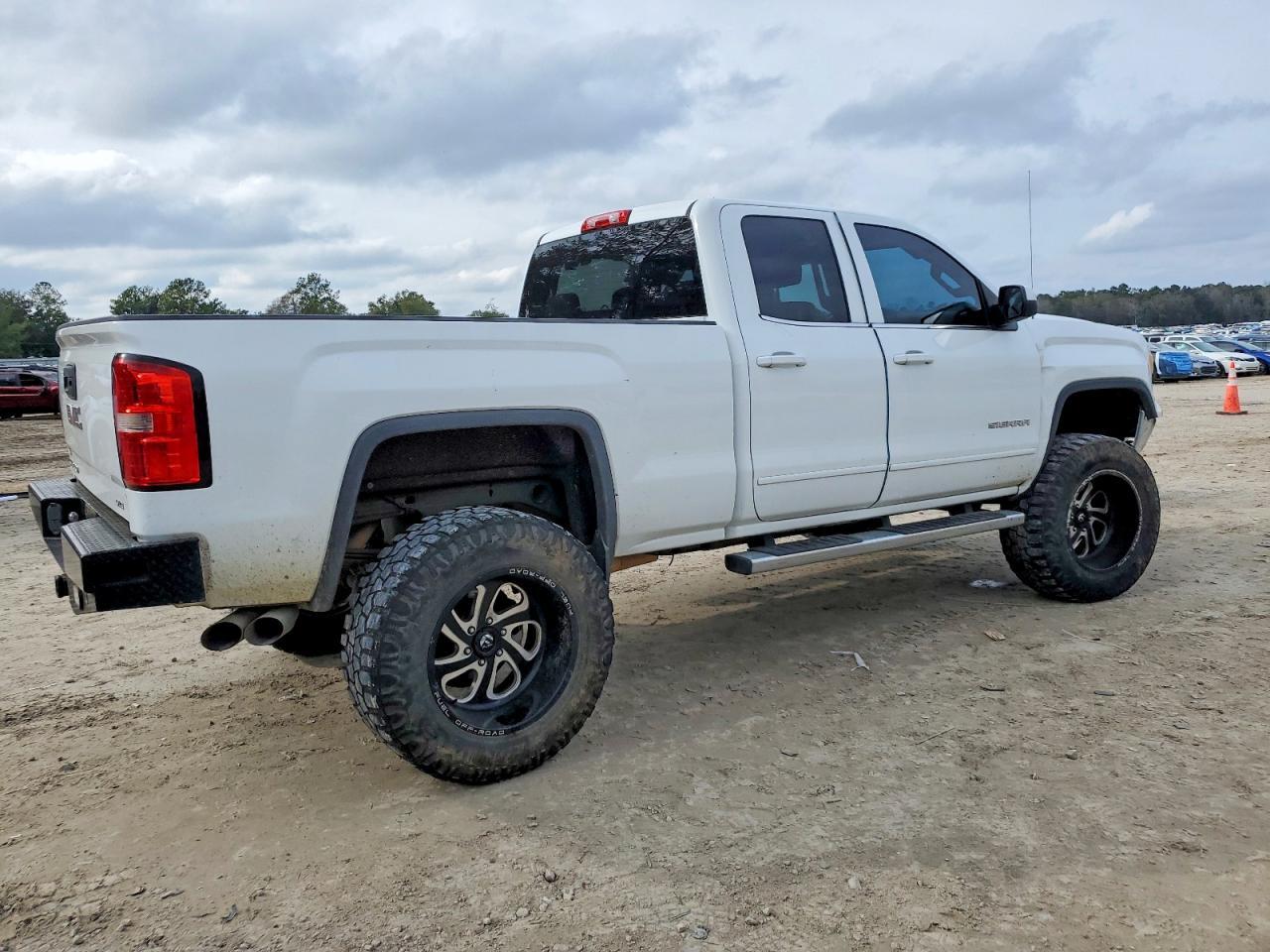 2015 GMC Sierra