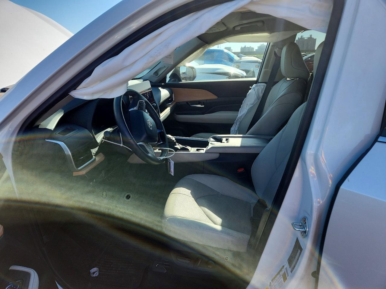 2024 TOYOTA HIGHLANDER