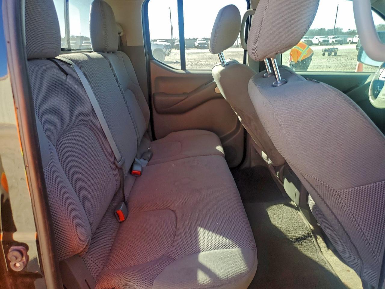 2017 NISSAN Frontier