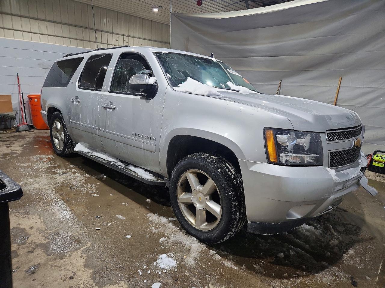 2013 CHEVROLET Suburban