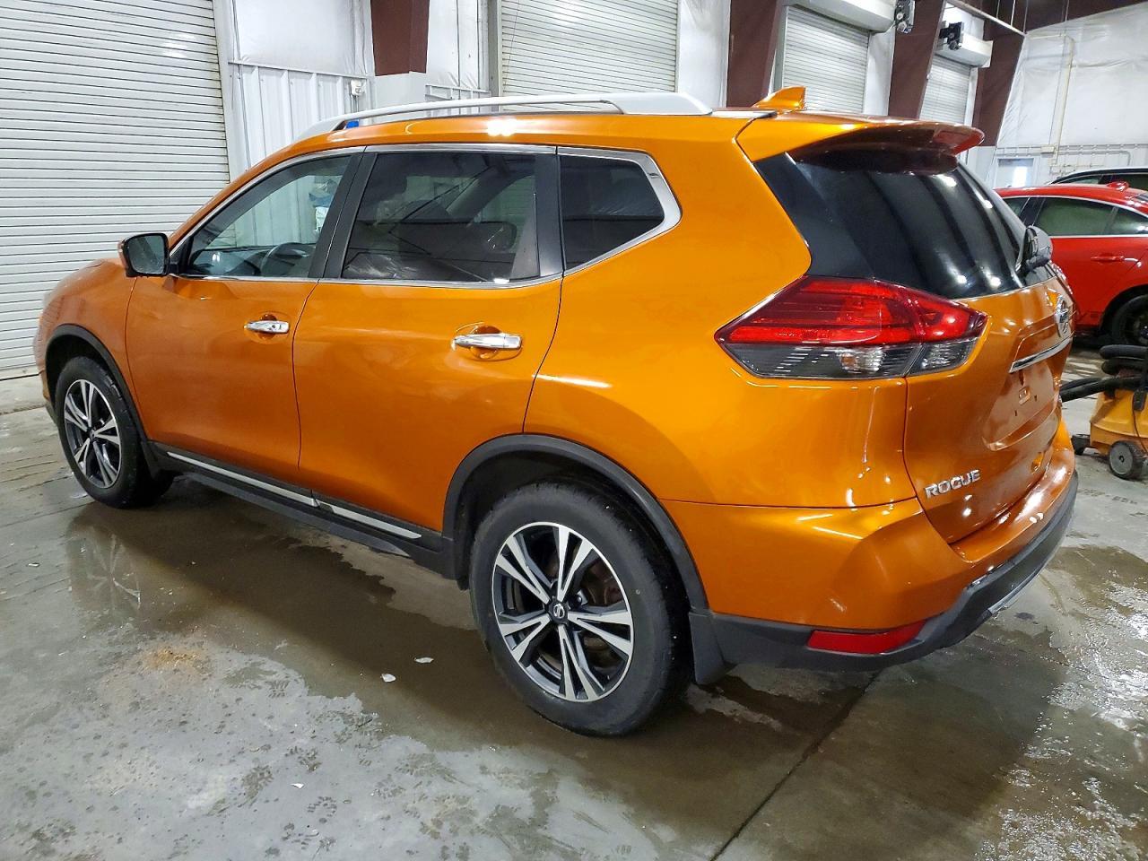 2017 NISSAN ROGUE