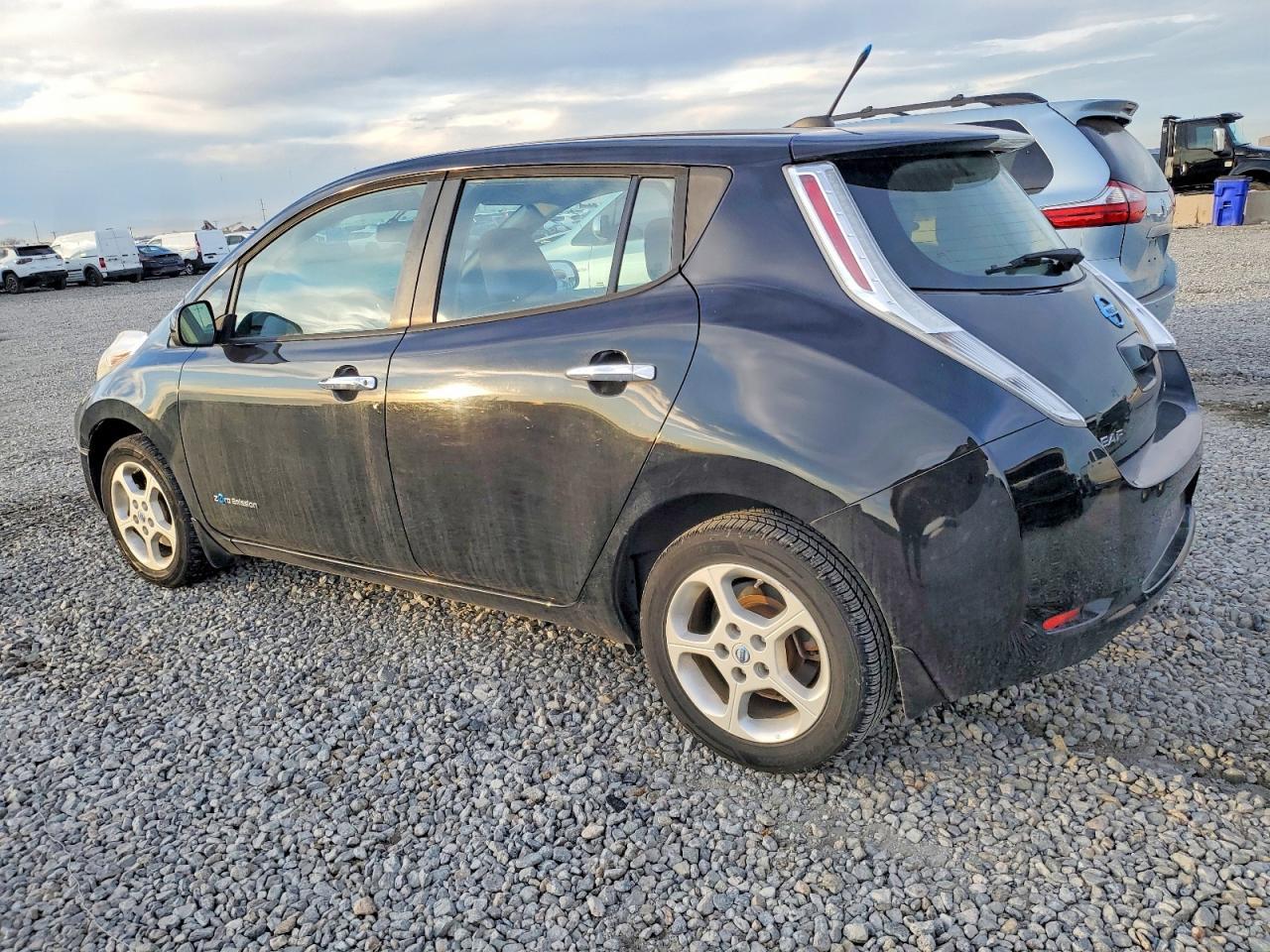 2013 NISSAN LEAF