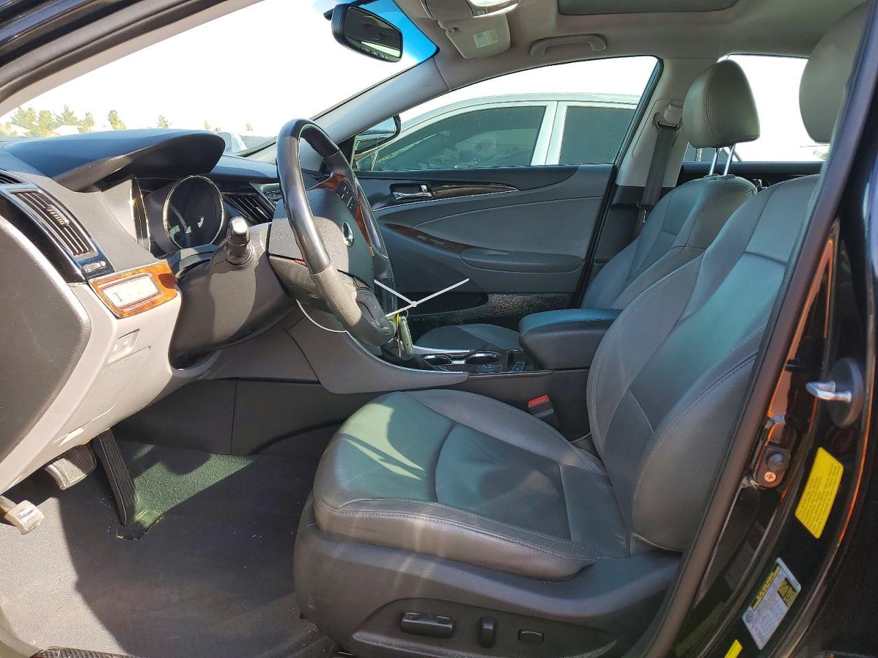 2011 HYUNDAI SONATA