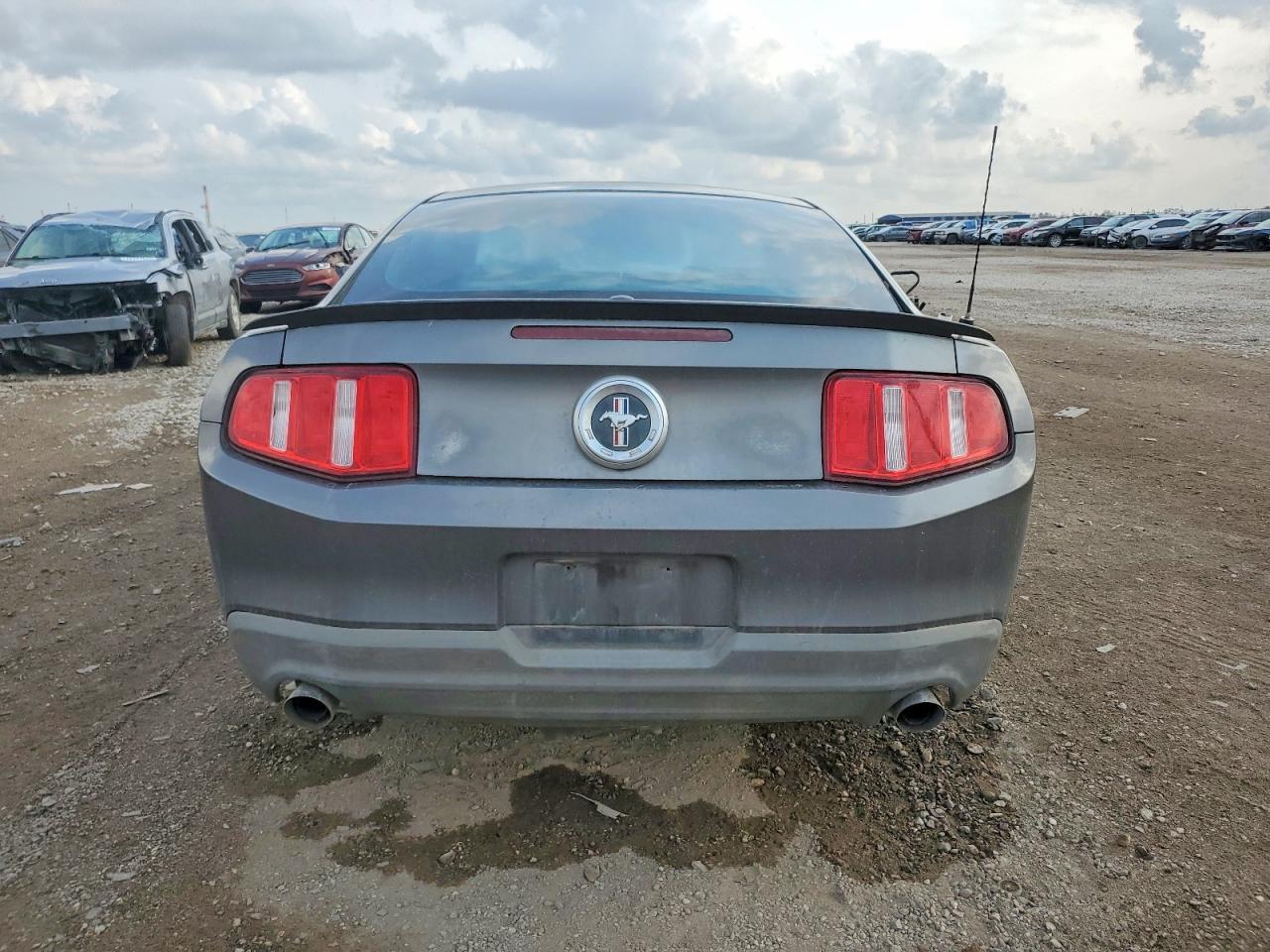 2011 FORD MUSTANG