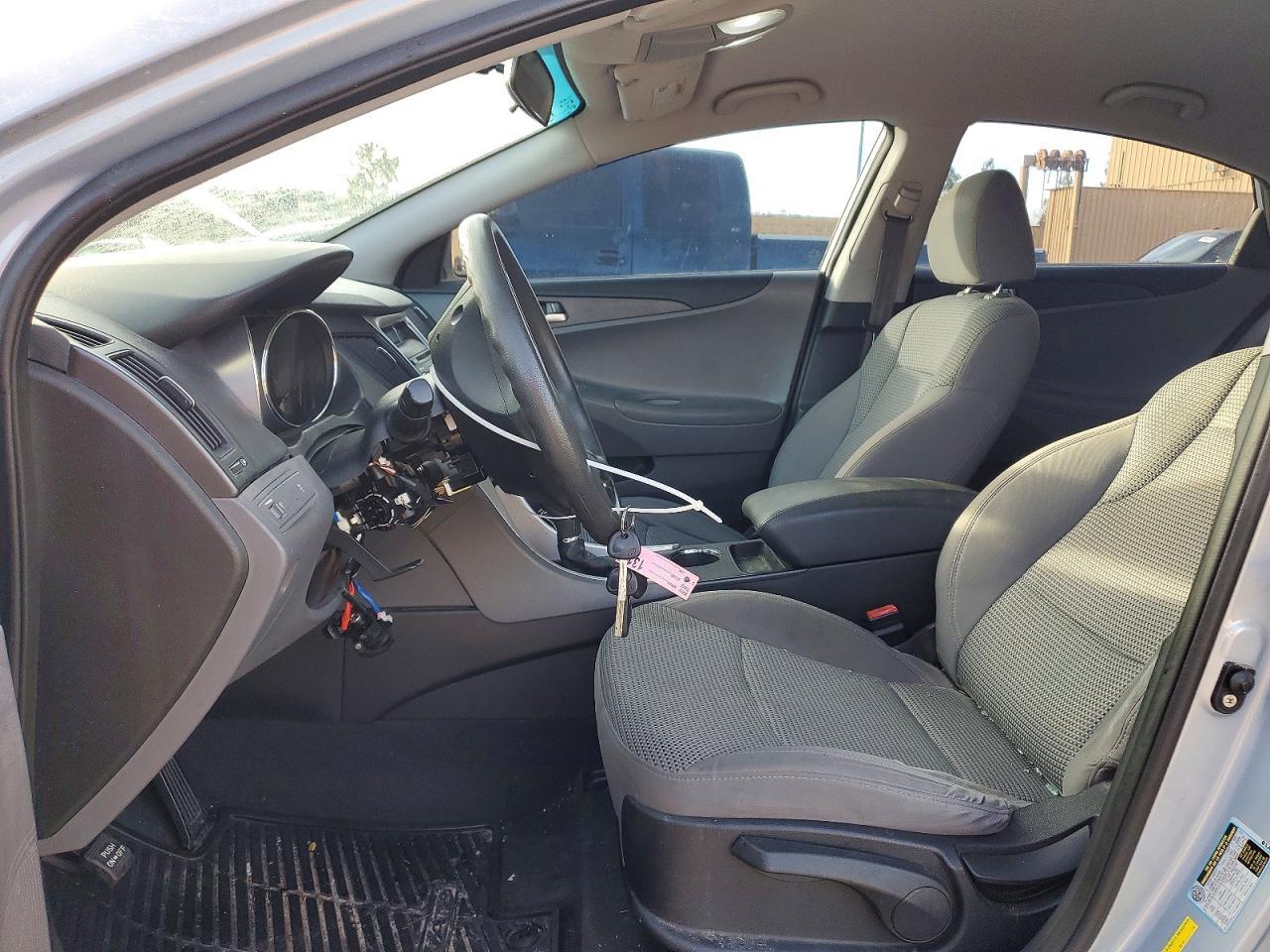 2011 HYUNDAI SONATA