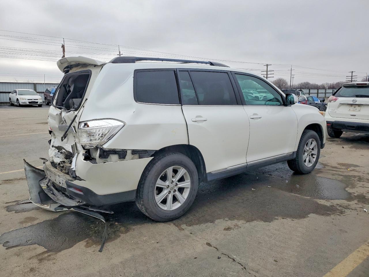2011 TOYOTA HIGHLANDER