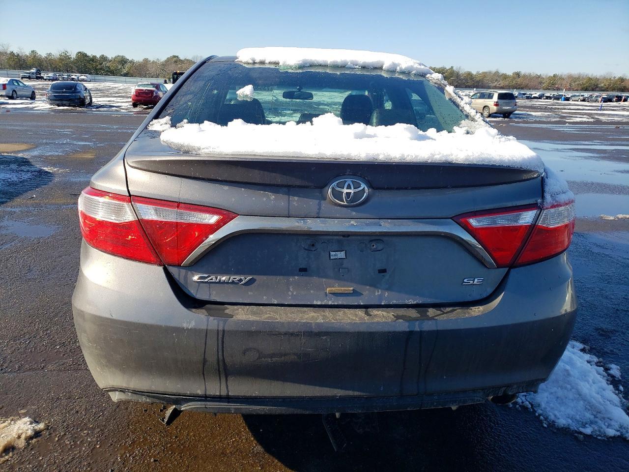 2016 TOYOTA CAMRY