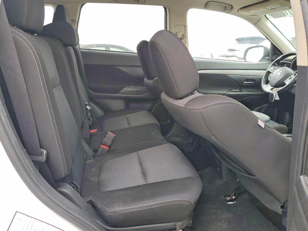 2018 MITSUBISHI outlander