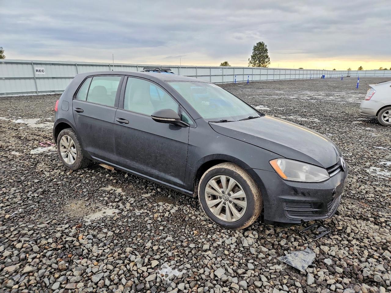2015 VOLKSWAGEN GOLF