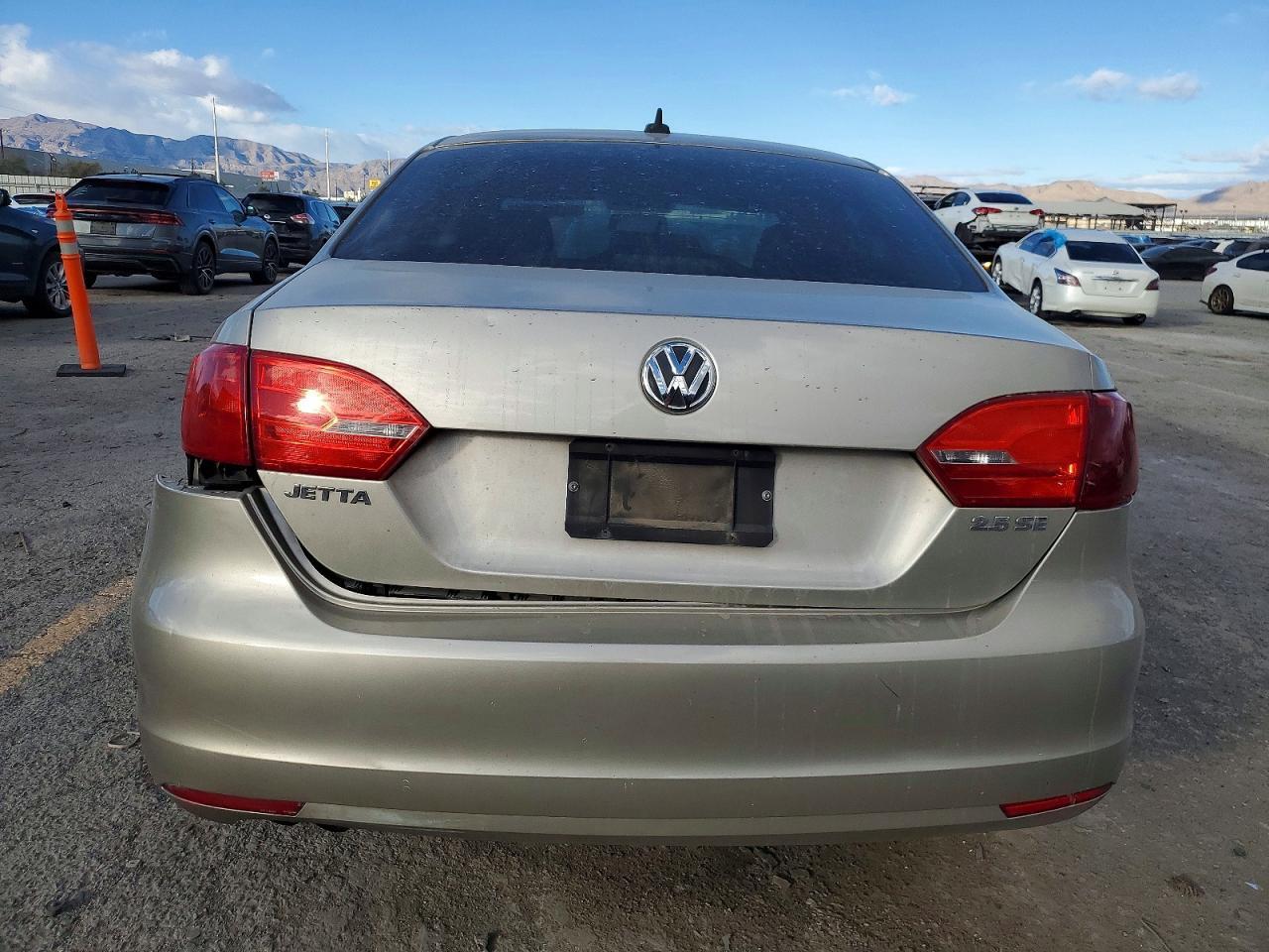 2012 VOLKSWAGEN JETTA
