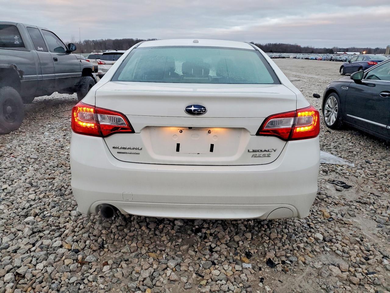 2015 SUBARU Legacy