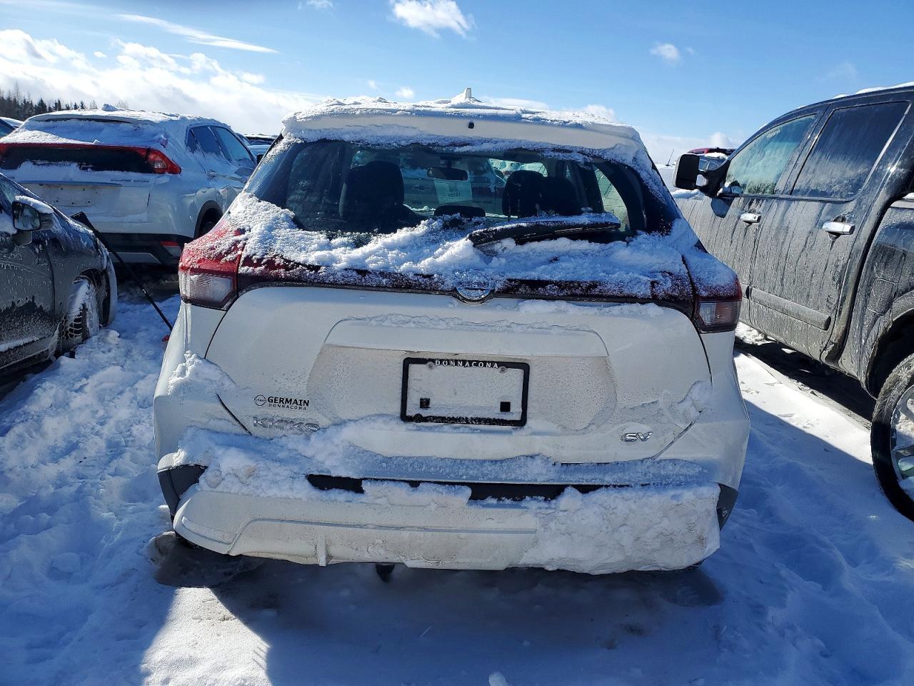 2021 NISSAN KICKS
