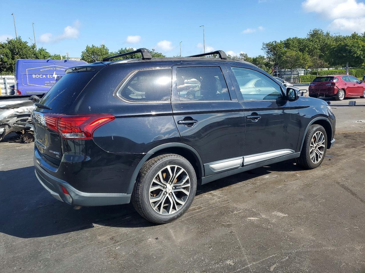 2016 MITSUBISHI outlander