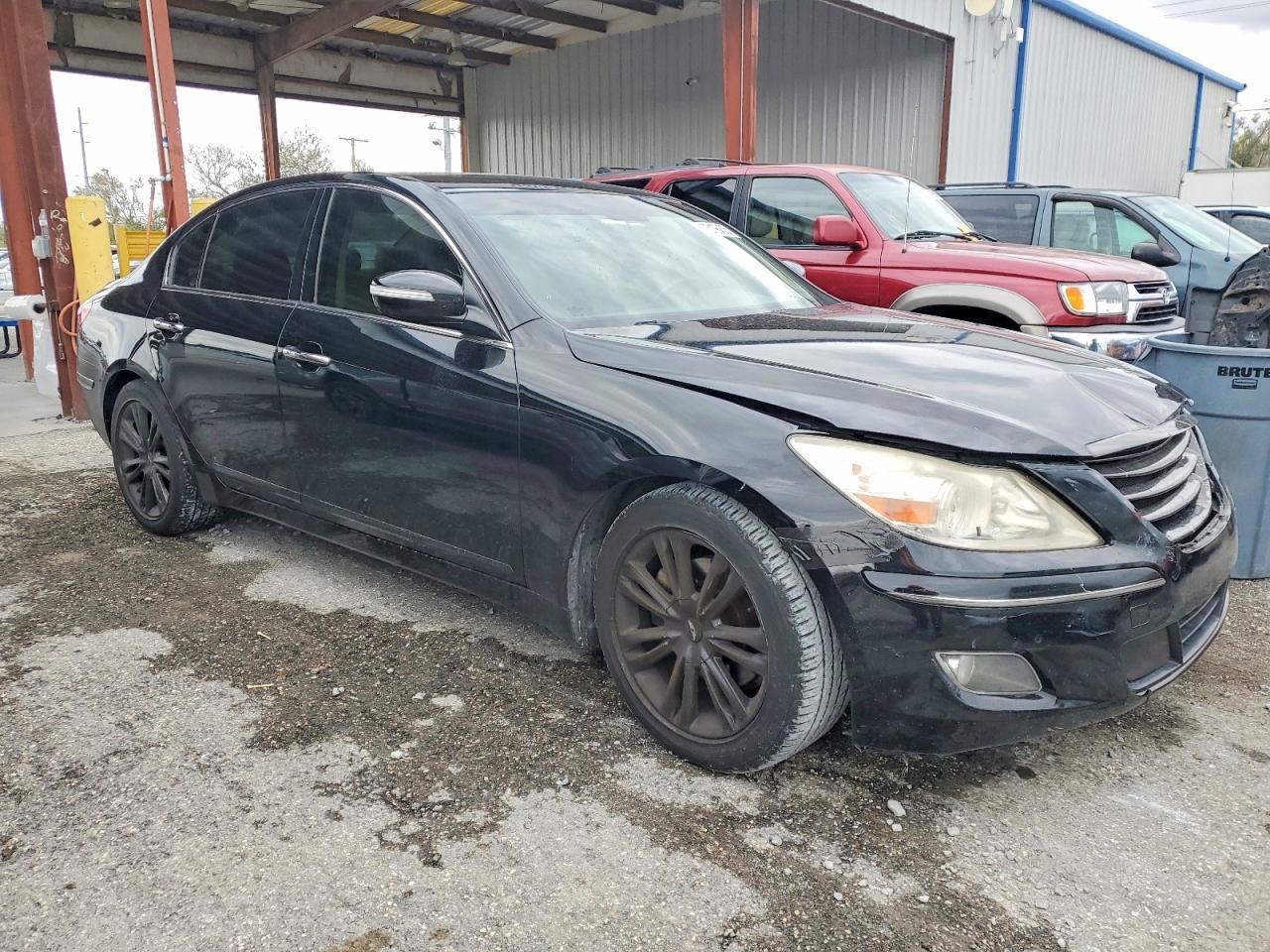 2010 HYUNDAI GENESIS