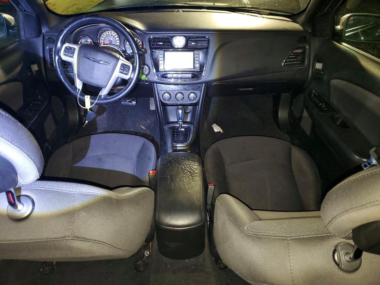 2013 CHRYSLER 200