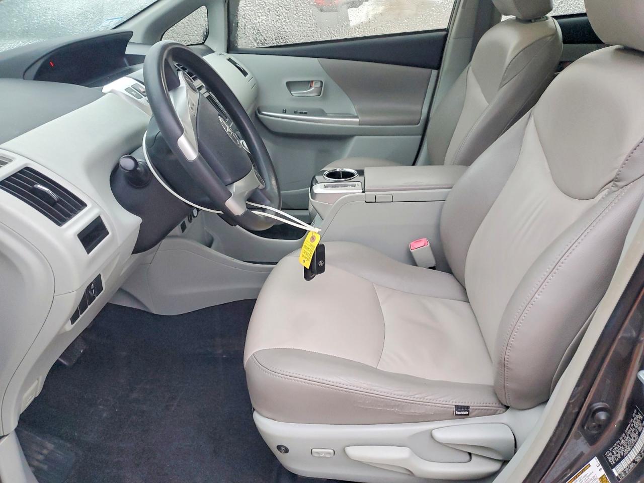 2012 TOYOTA PRIUS V