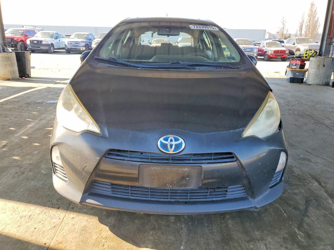 2013 TOYOTA Prius c