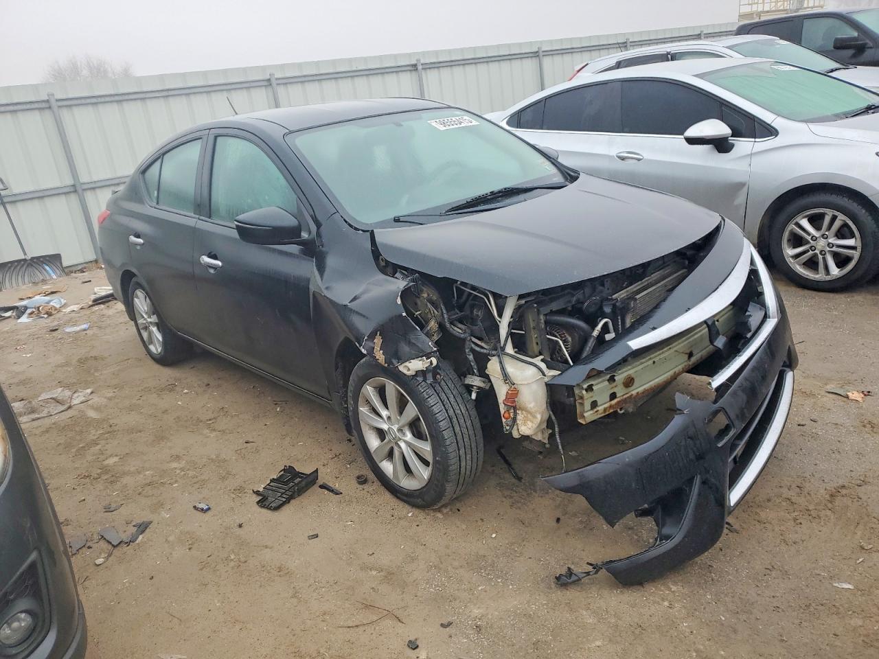 2015 NISSAN VERSA
