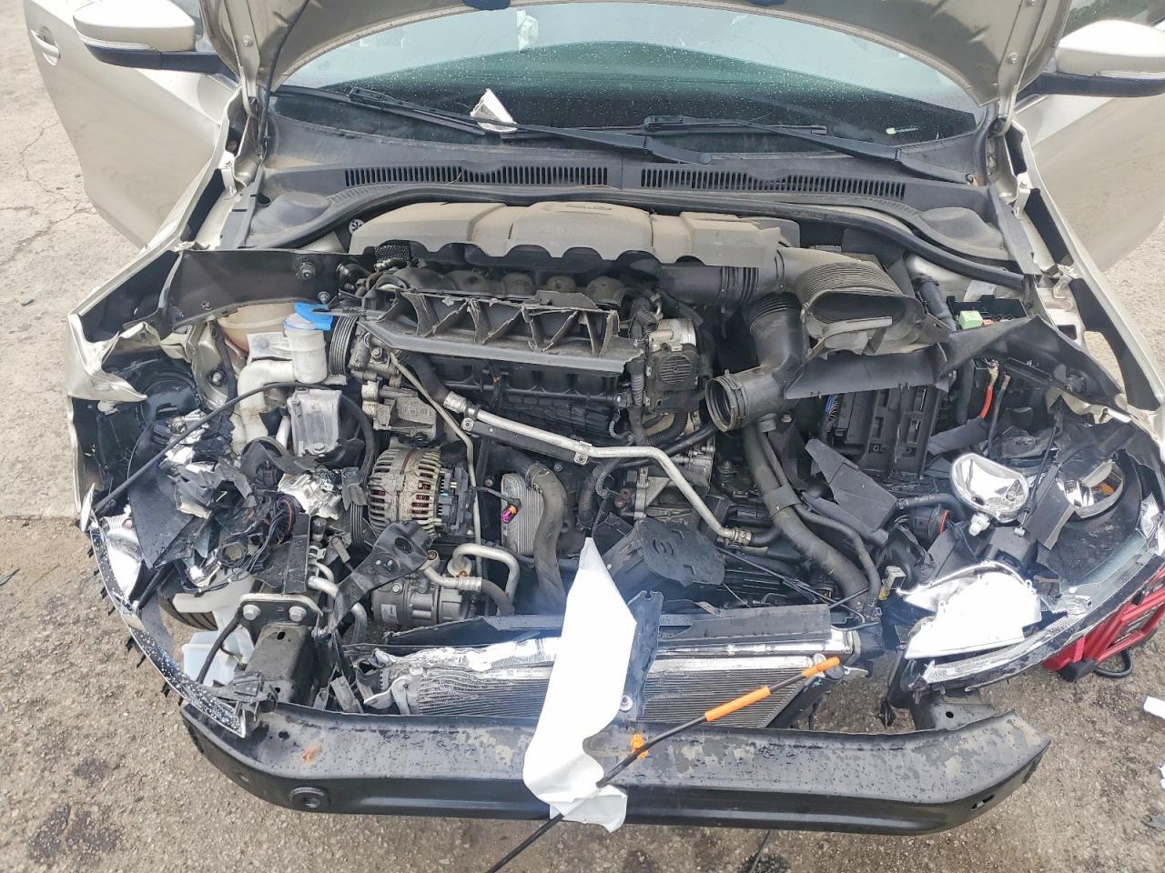 2013 VOLKSWAGEN JETTA