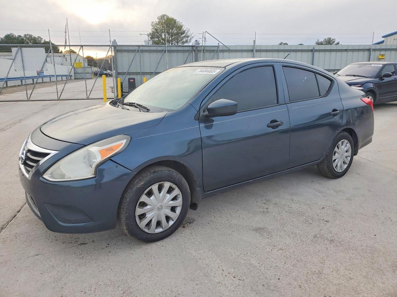 2017 NISSAN VERSA