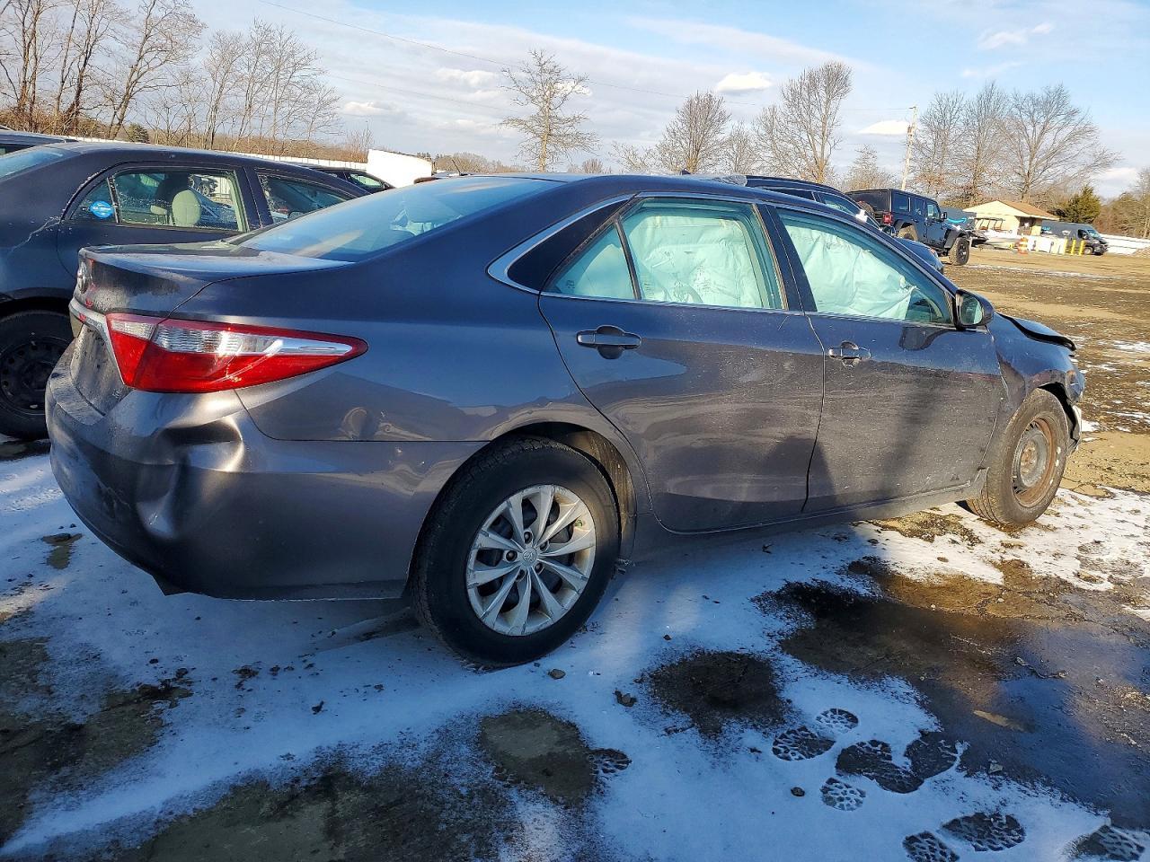 2015 TOYOTA CAMRY