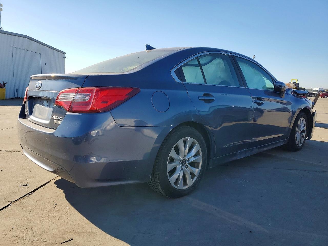 2016 SUBARU Legacy