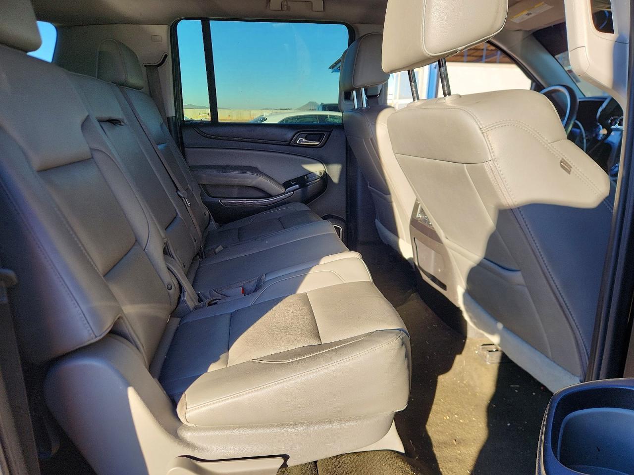 2016 CHEVROLET Suburban