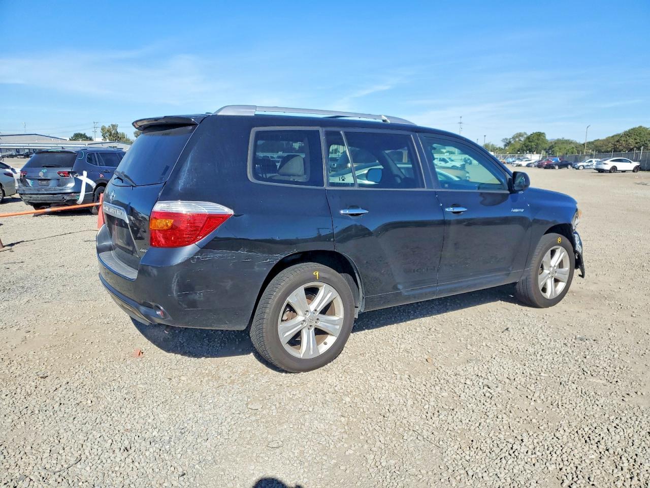 2010 TOYOTA HIGHLANDER