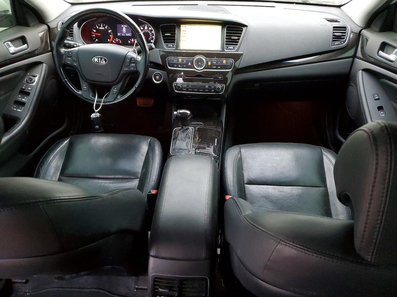 2014 KIA Cadenza