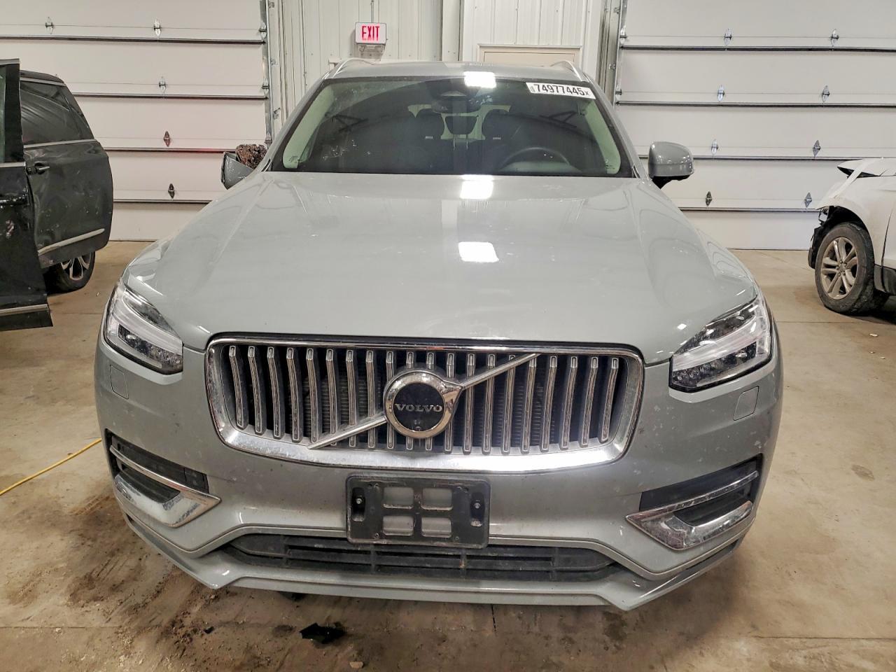 2024 VOLVO XC90