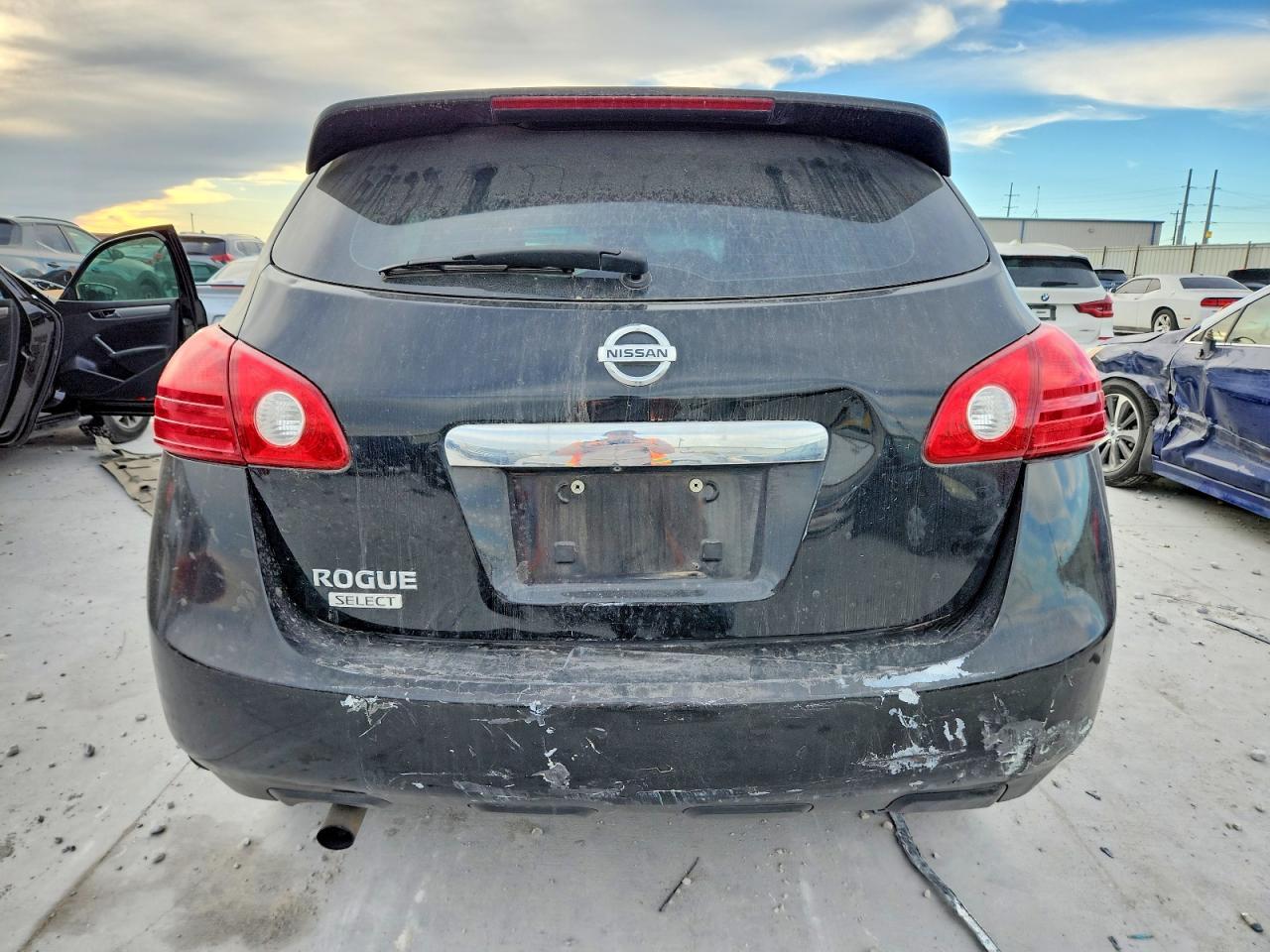2014 NISSAN ROGUE