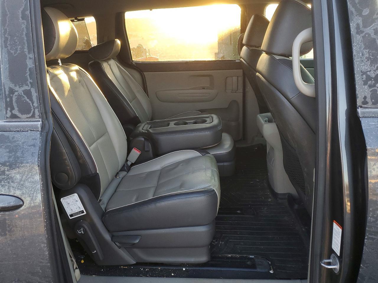 2017 KIA SEDONA