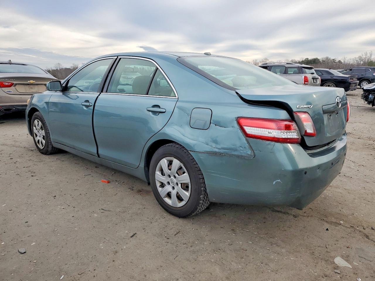 2010 TOYOTA CAMRY