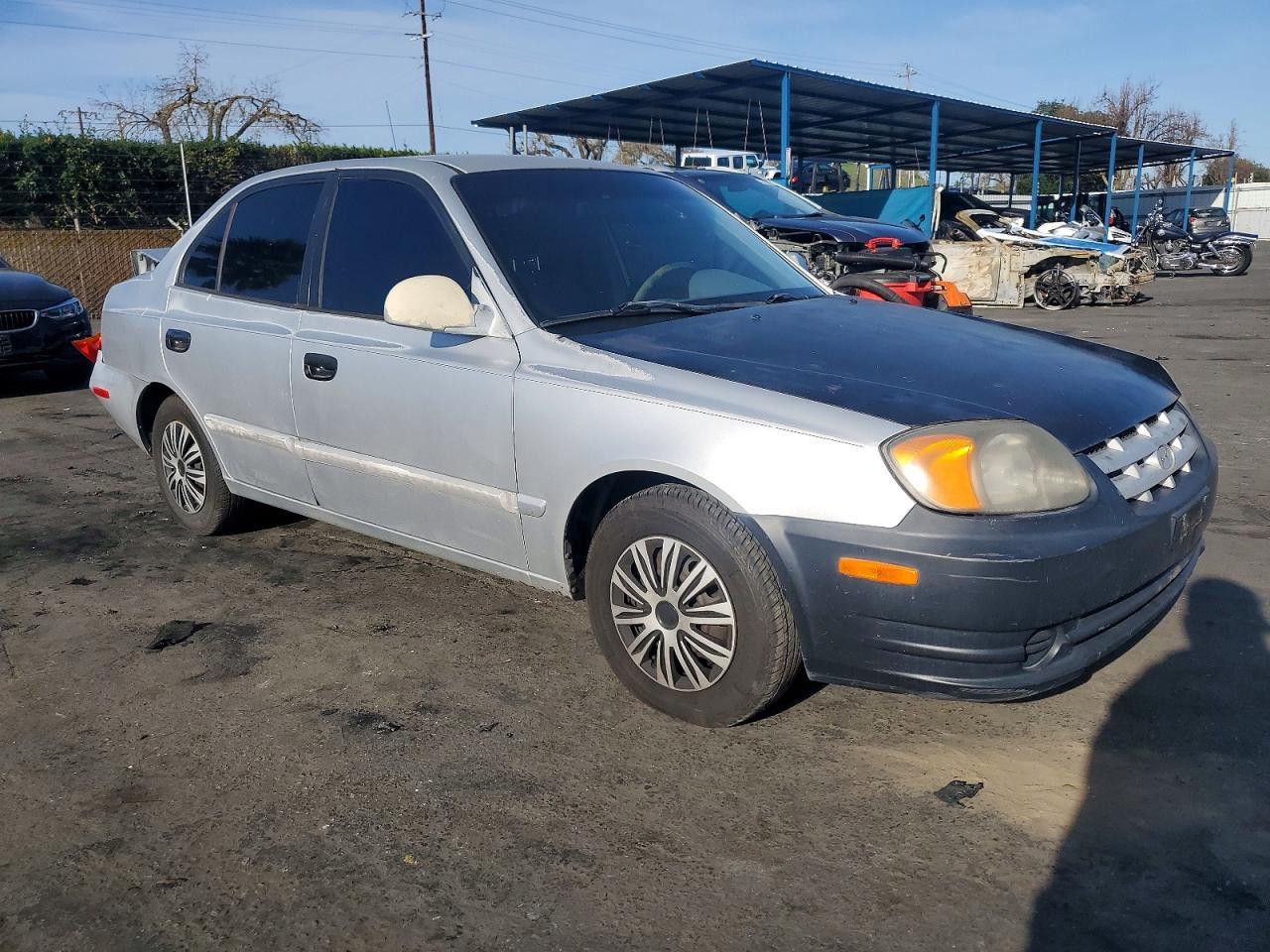 2004 HYUNDAI ACCENT