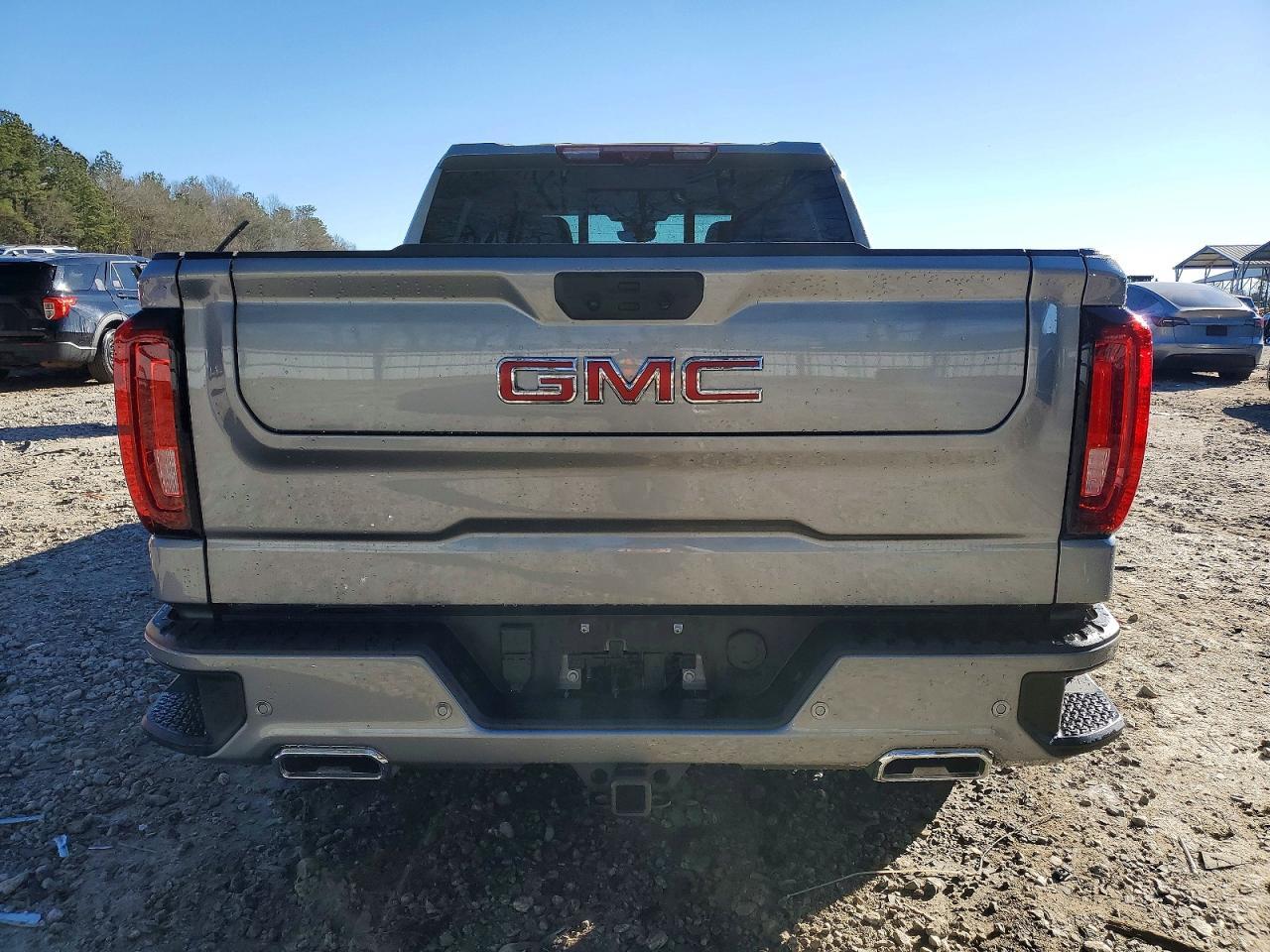 2024 GMC Sierra