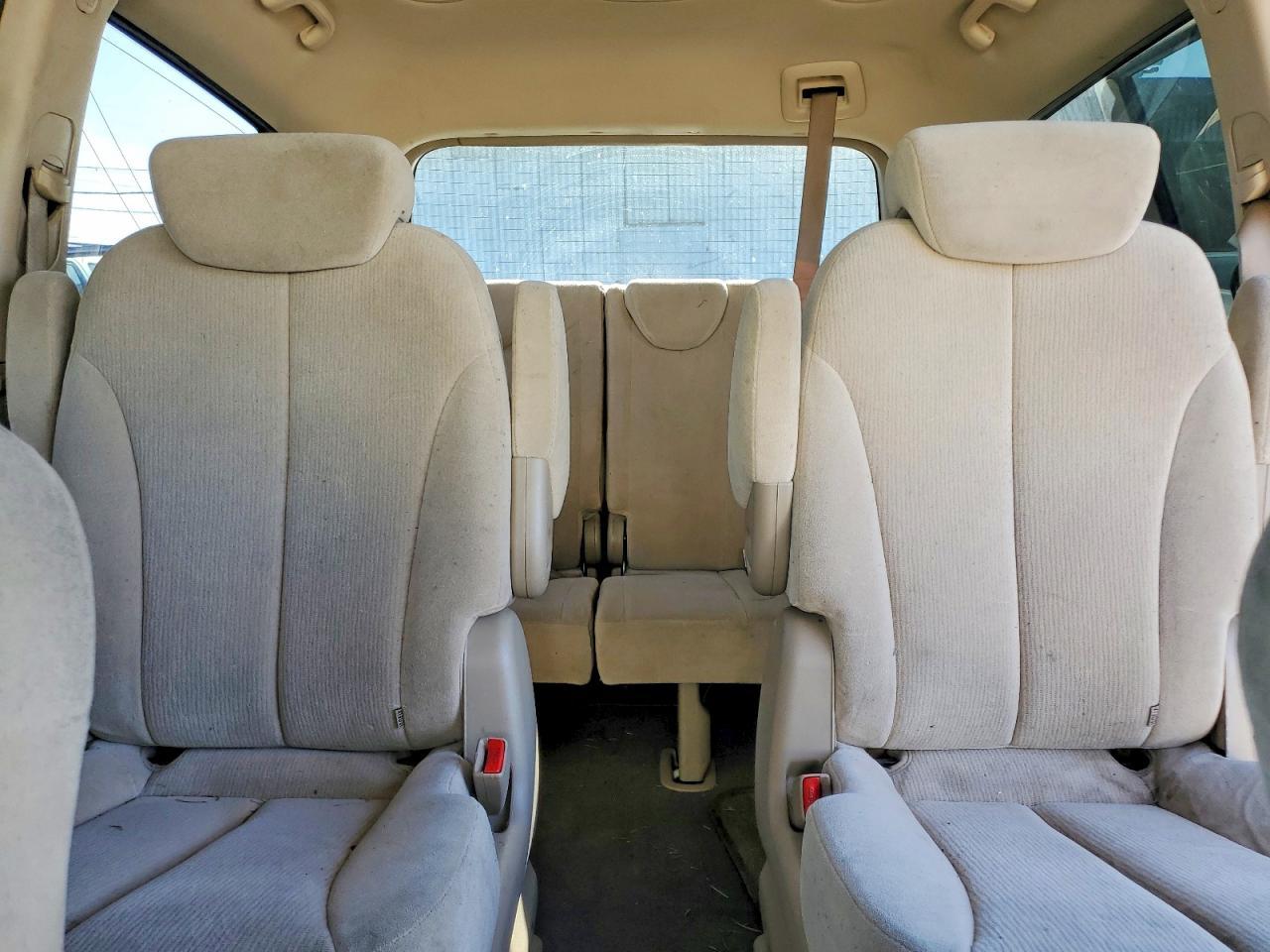 2009 KIA SEDONA