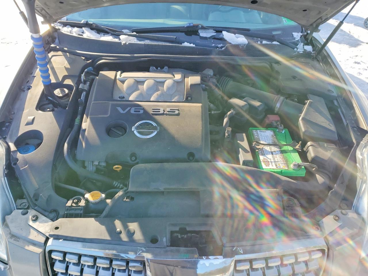 2004 NISSAN Maxima