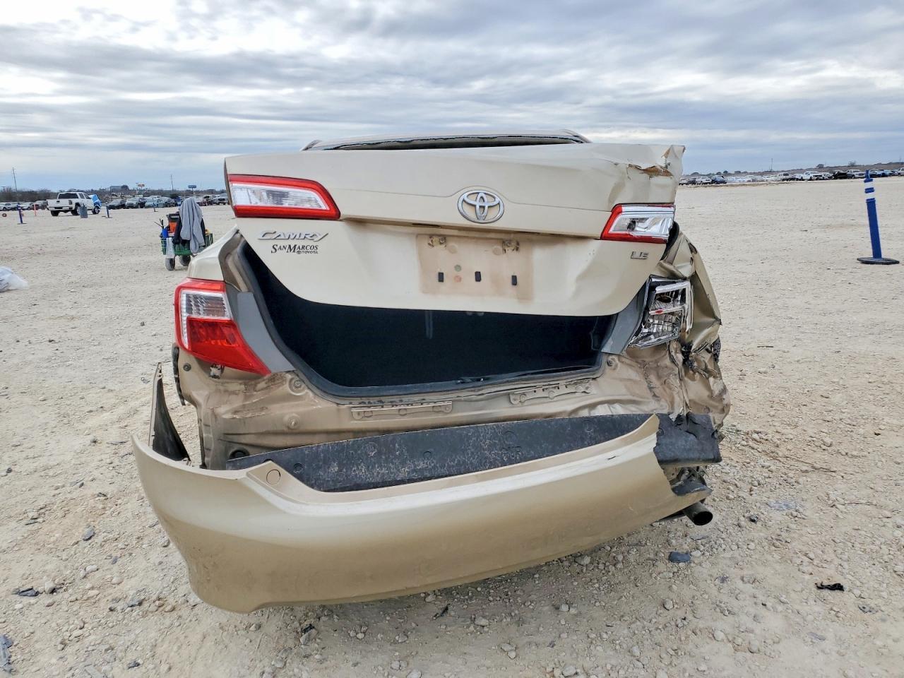 2012 TOYOTA CAMRY